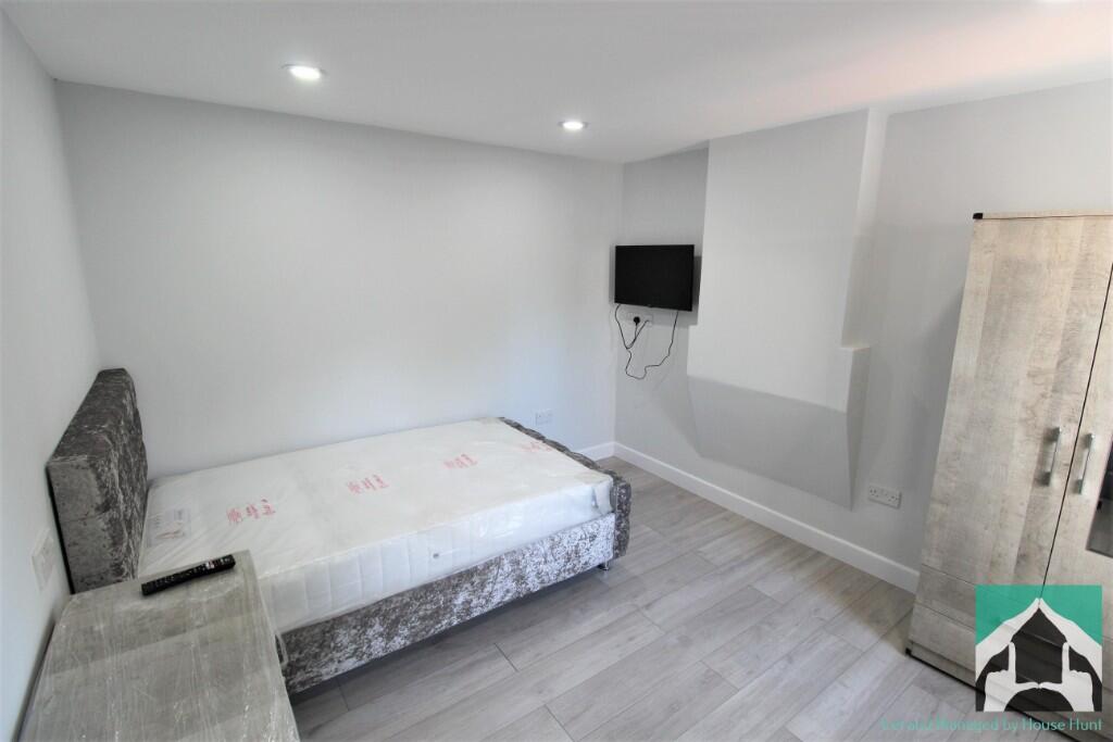 Additional image 10 of Warwards Lane, Birmingham, B29