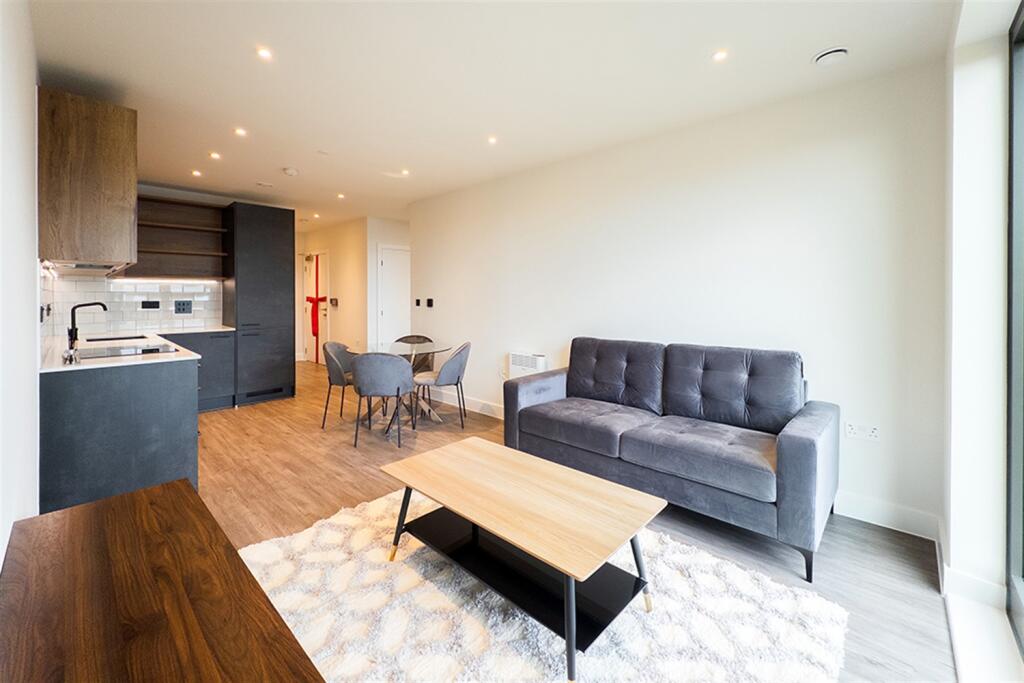 Additional image 14 of Belmont Wharf, Glasswater Locks, B4