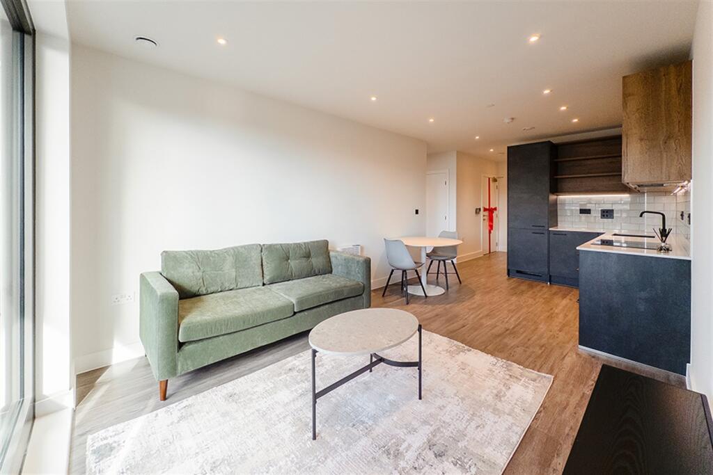 Additional image 11 of Belmont Wharf, Glasswater Locks, B4