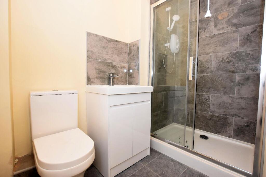 Additional image 6 of Flat Hagley Road West, Quinton, Birmingham