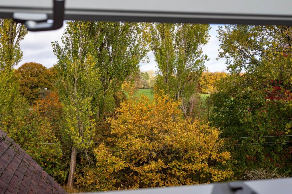 Additional image 19 of Groveley Lane, Cofton Hackett, B45