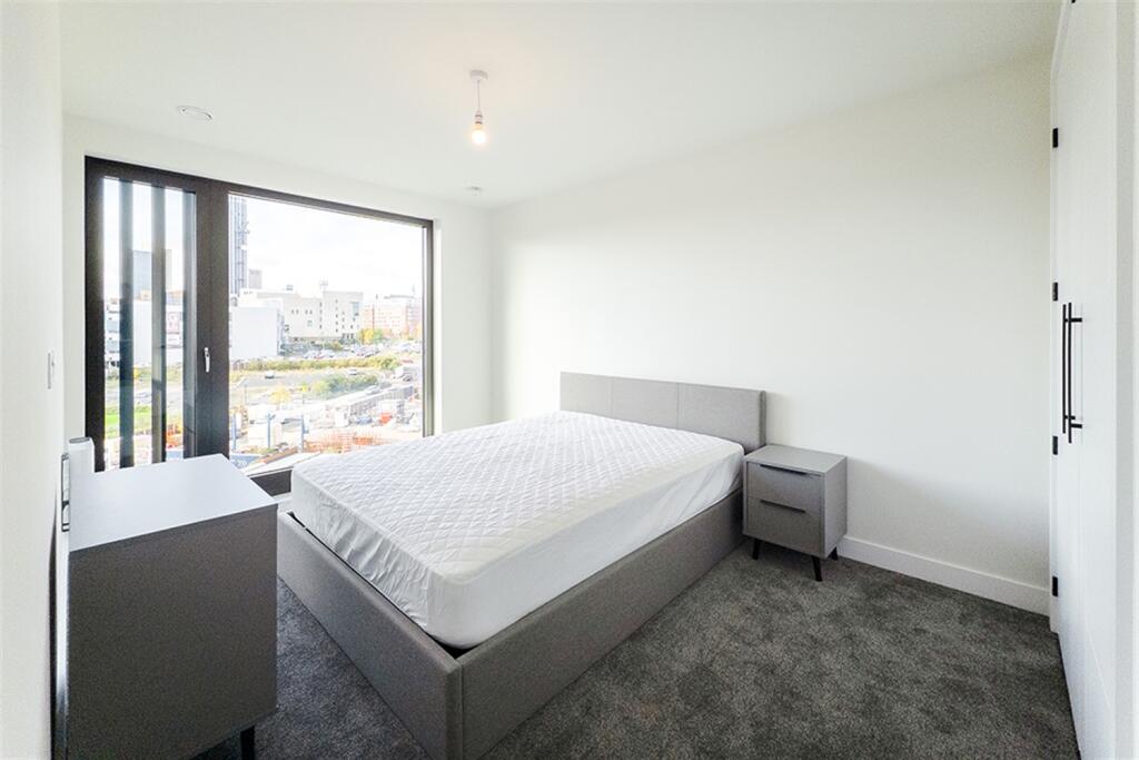 Additional image 7 of Belmont Wharf, Glasswater Locks, B4