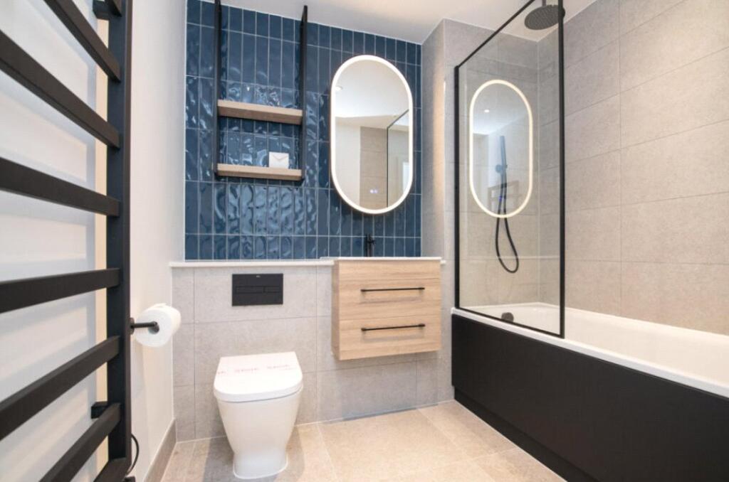 Additional image 3 of Ashted Wharf, Glasswater Locks, B4