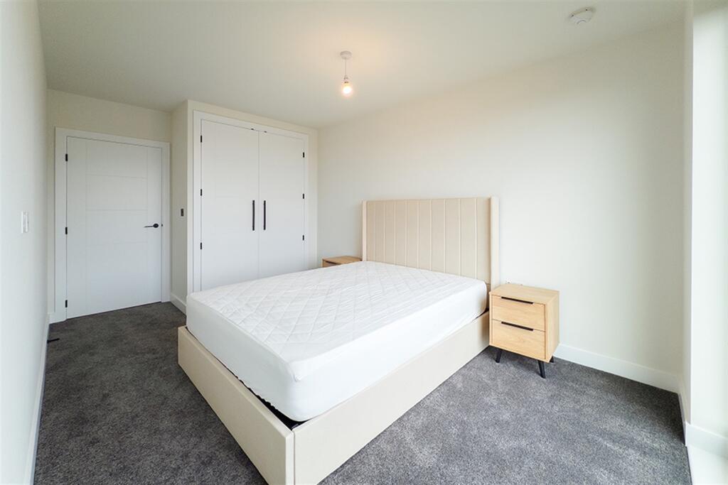 Additional image 8 of Belmont Wharf, Glasswater Locks, B4