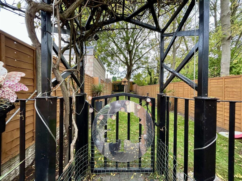 Additional image 19 of Crosswells Road, Oldbury