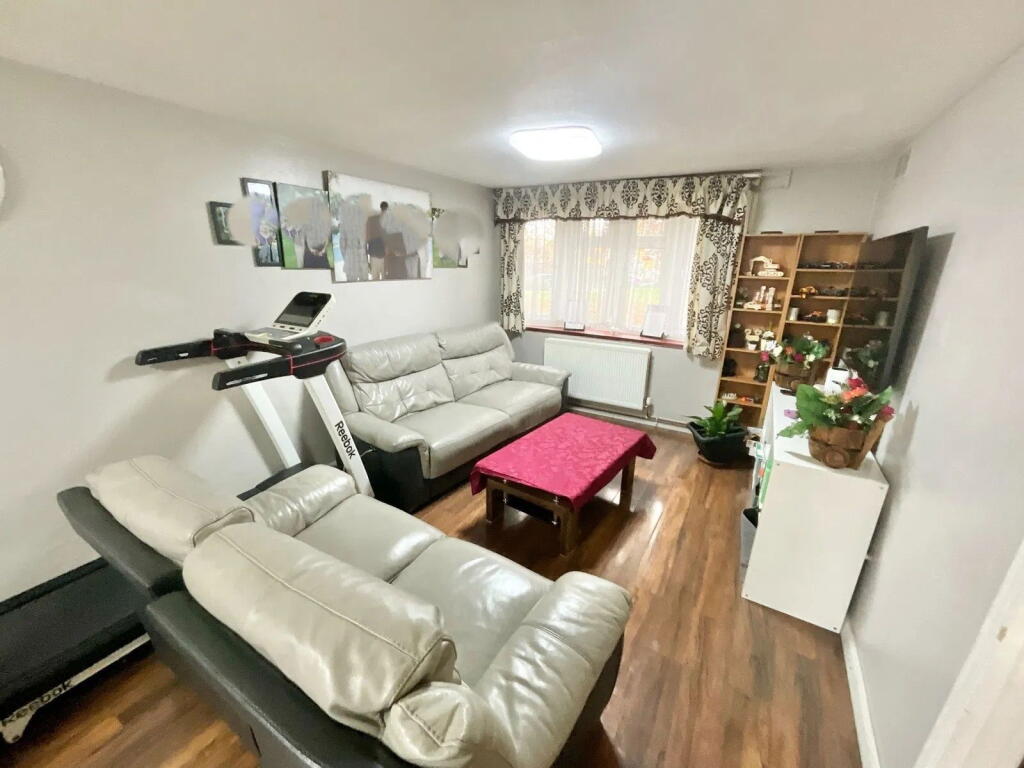 Additional image 13 of OLDBURY, Staulton Green