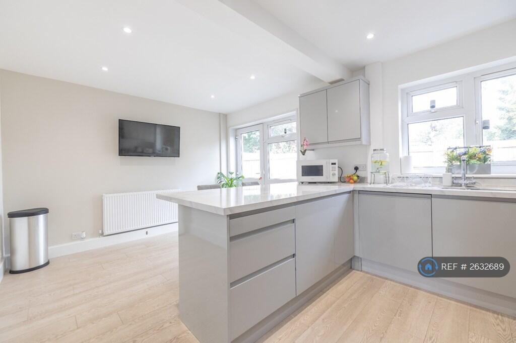 Additional image 10 of Woodrow Close, Catshill, Bromsgrove, B61