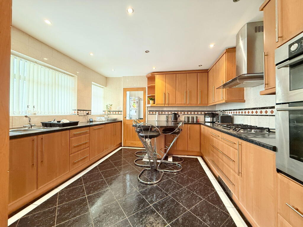 Additional image 4 of Fieldways Close, Hollywood, B47 5NU