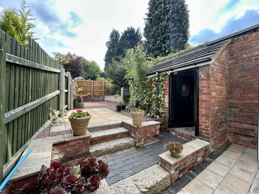 Additional image 21 of Stourbridge Road, Halesowen