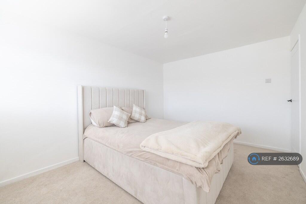 Additional image 12 of Woodrow Close, Catshill, Bromsgrove, B61