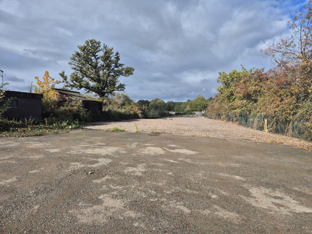 房产图片 6 - 开放式仓储用地，Shustoke，Coleshill Road，Coleshill，伯明翰，沃里克郡，B46 2LE