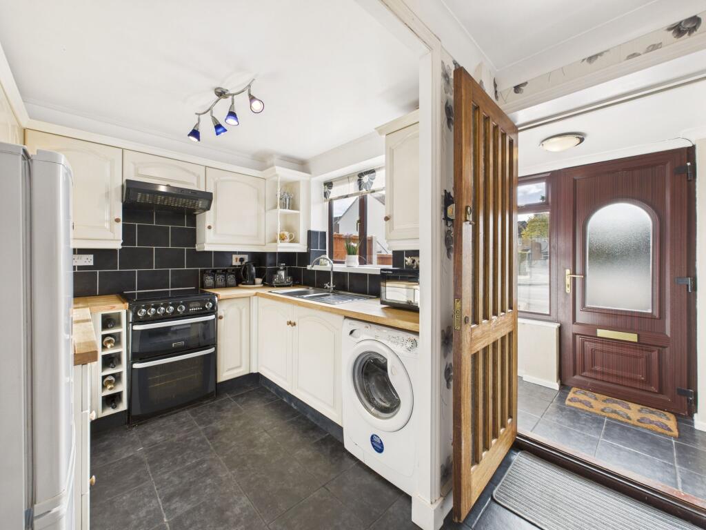 Additional image 2 of Mayfield Close, Catshill, B61