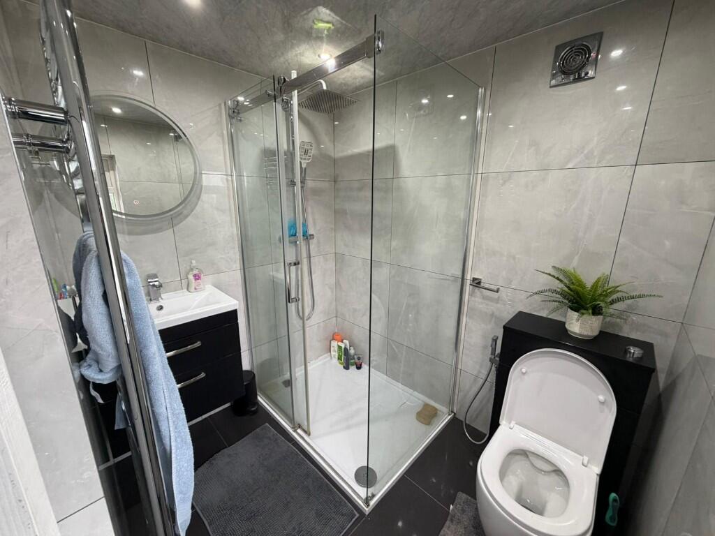 Additional image 8 of Holland Avenue, Oldbury, West Midlands, B68