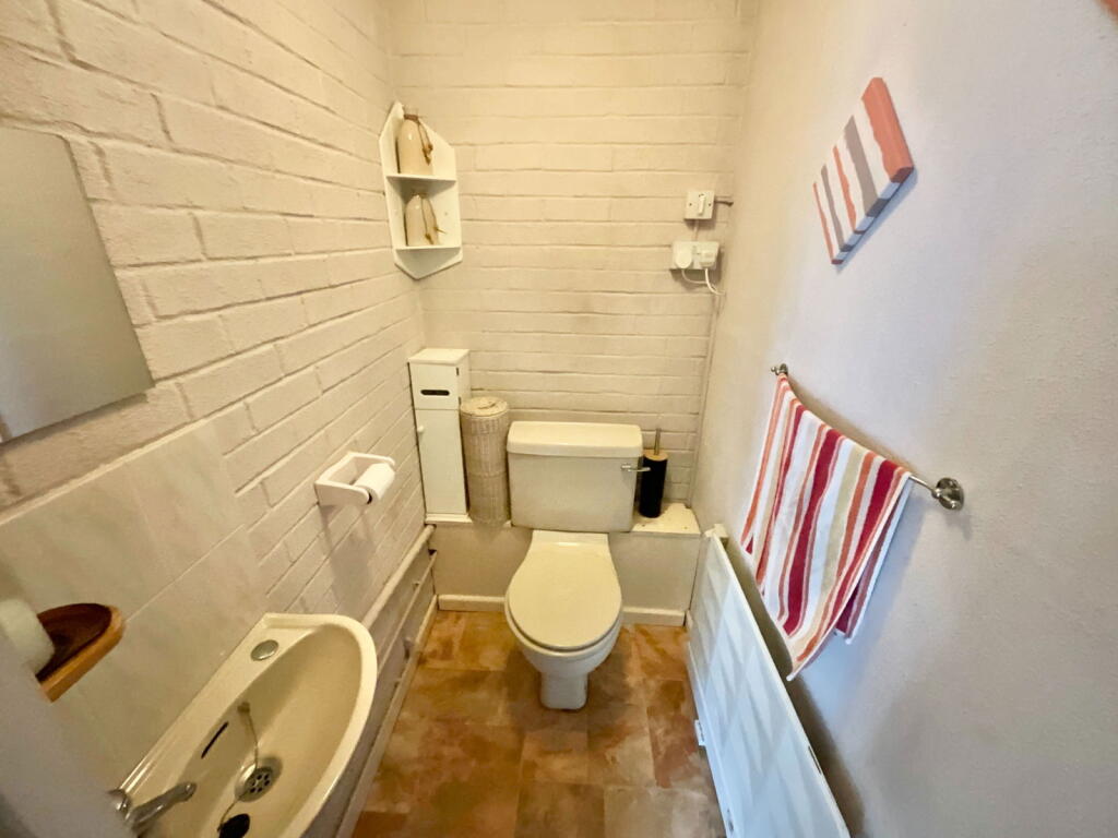 Additional image 6 of HALESOWEN, Sidlaw Close