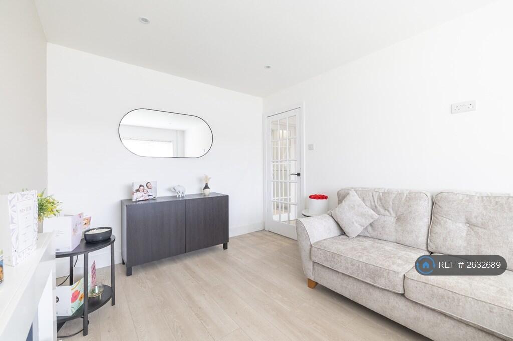 Additional image 6 of Woodrow Close, Catshill, Bromsgrove, B61