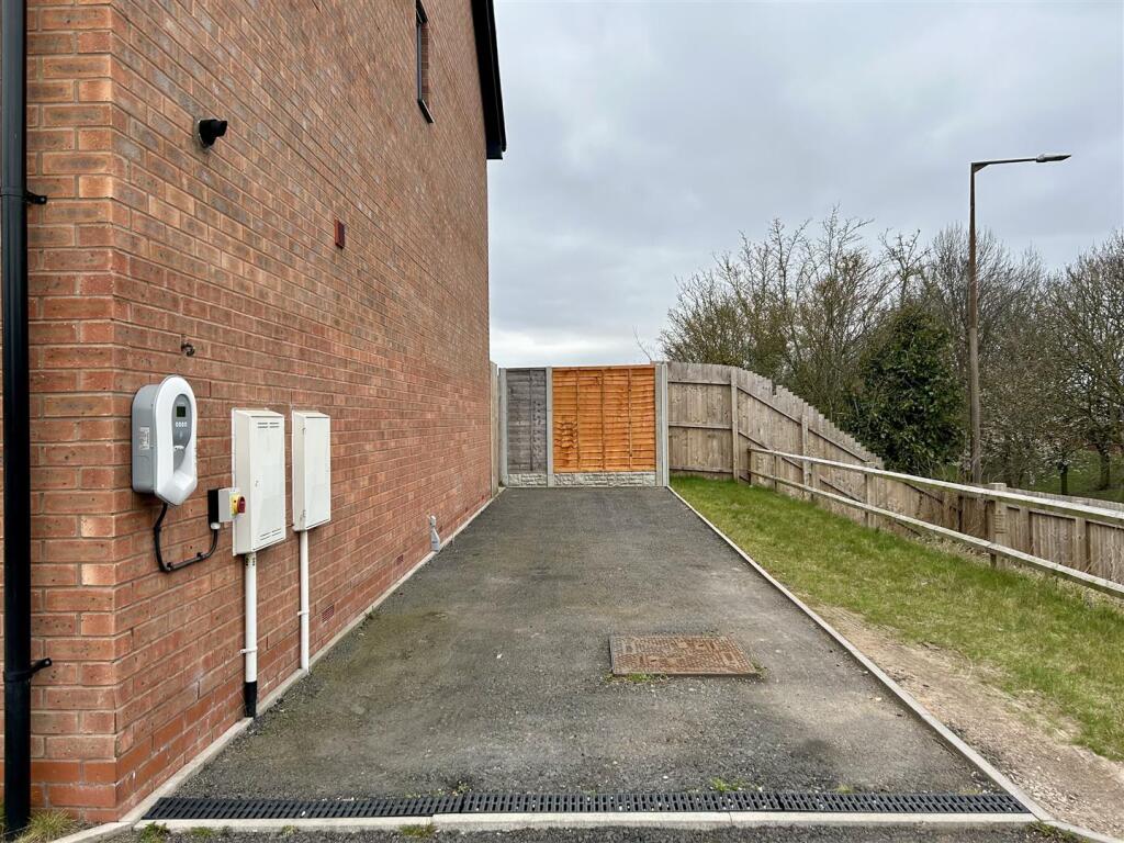 Additional image 18 of Fishers Bridge, Tividale