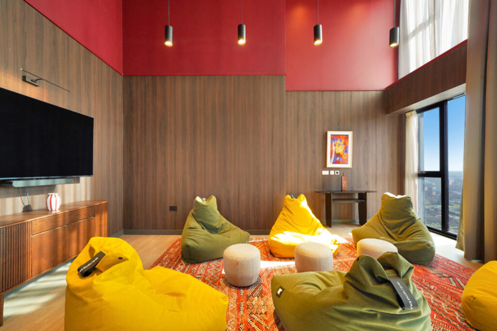 Additional image 12 of Guild Point