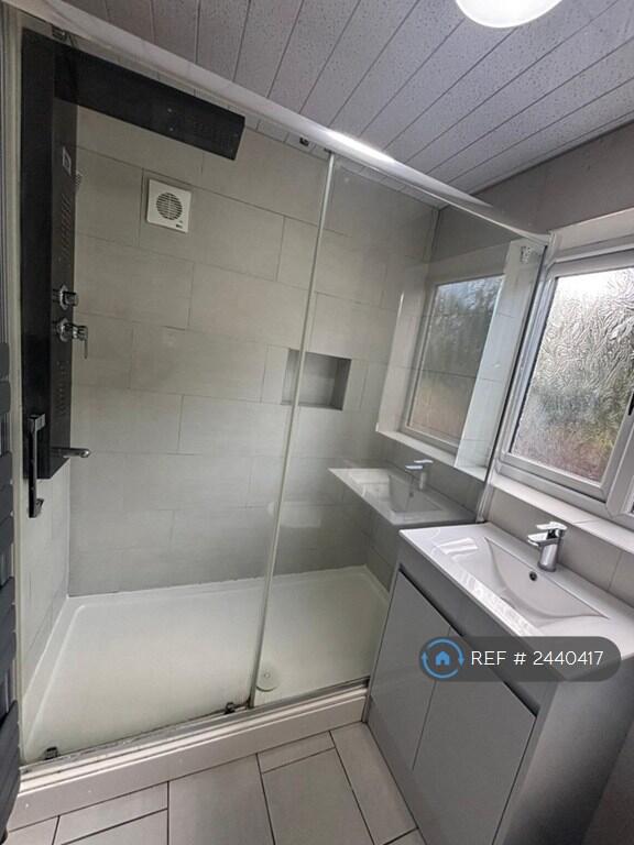 Additional image 9 of Grange Crescent, Halesowen, B63