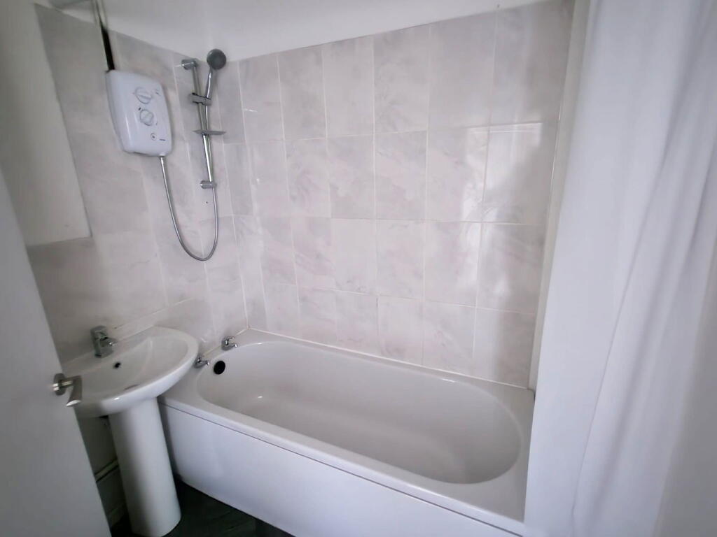 Additional image 8 of Overend Road, Halesowen, B63 2SA