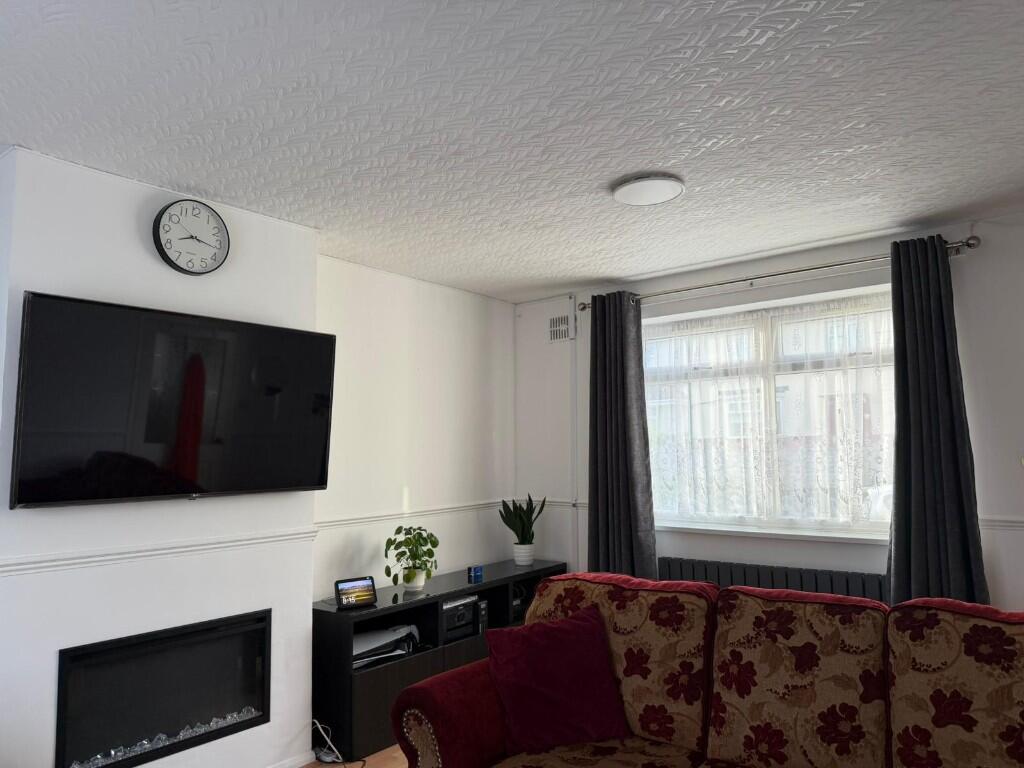 Additional image 3 of Holland Avenue, Oldbury, West Midlands, B68