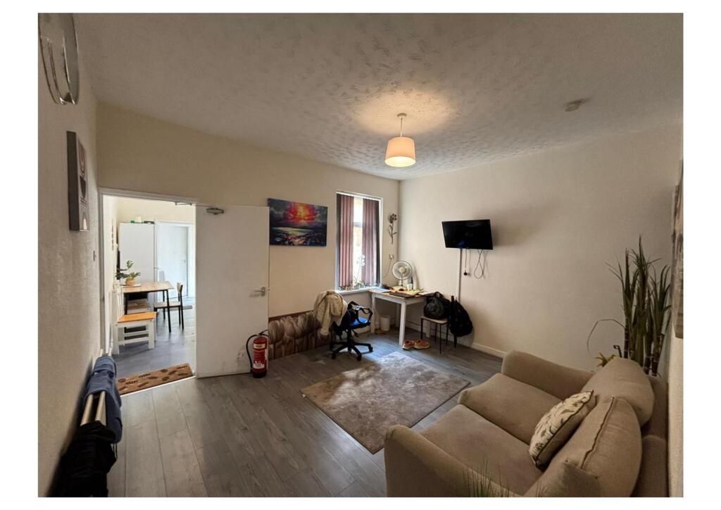 Additional image 2 of Cheshire Road, Smethwick