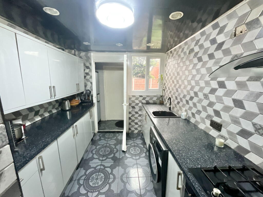 Additional image 5 of OLDBURY, Staulton Green