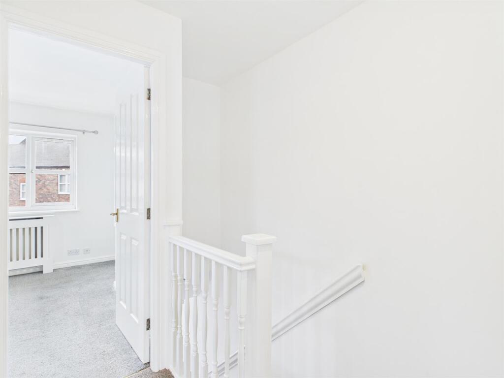 Additional image 4 of Calcutt Way, Shirley