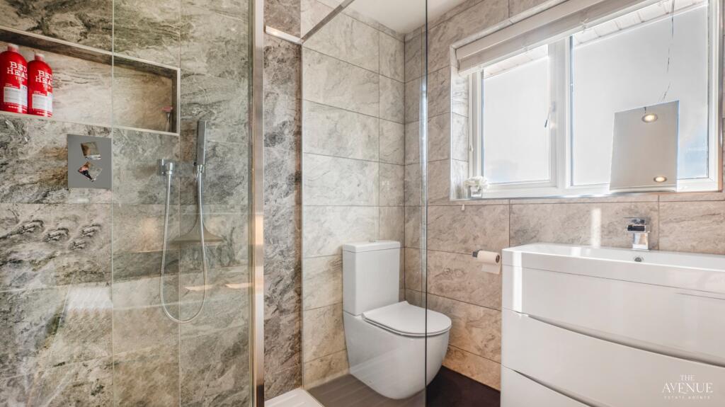 Additional image 10 of 28 Gainsborough Drive, Tamworth