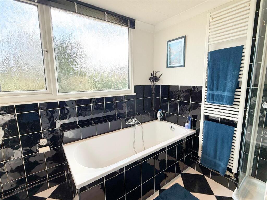 Additional image 26 of Thornhill Park, Streetly