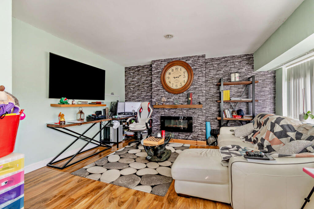 Additional image 10 of Chestnut Avenue, Tamworth, B79