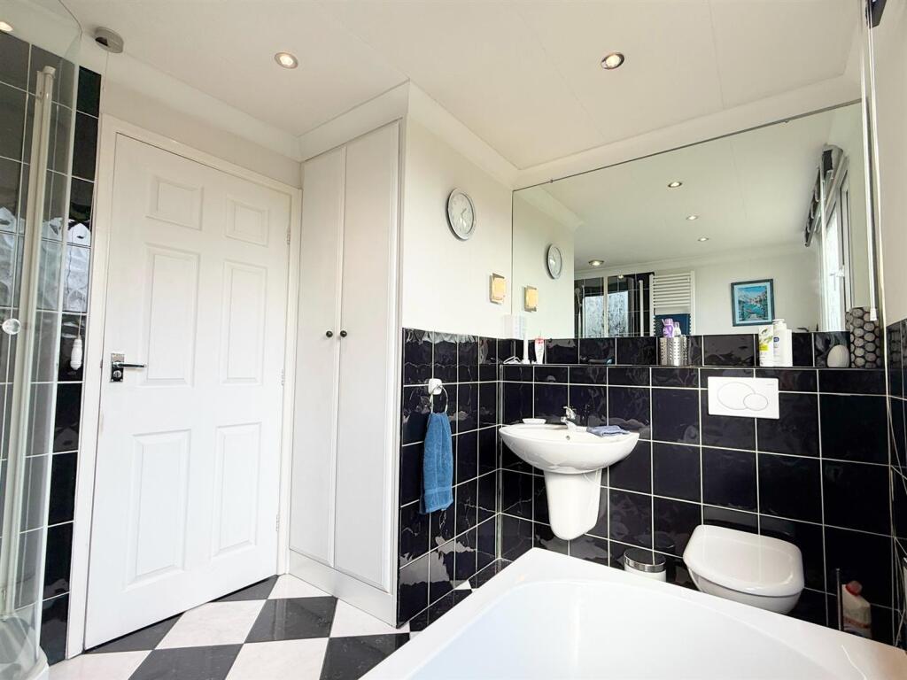 Additional image 25 of Thornhill Park, Streetly