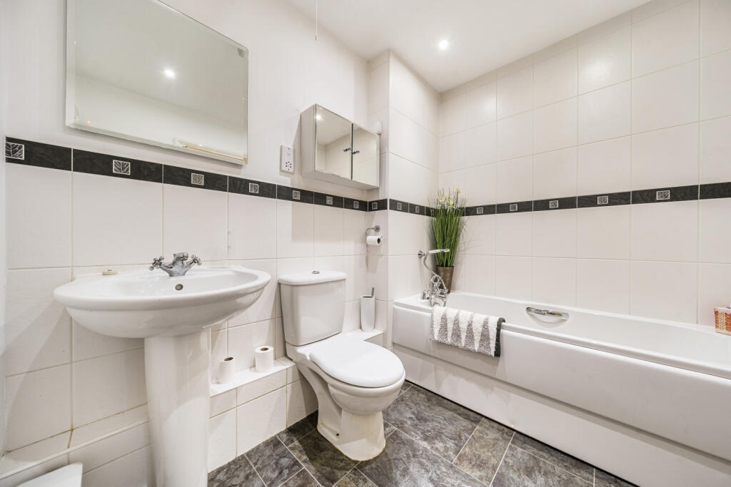 Additional image 11 of Warwick Road, Solihull, West Midlands, B91