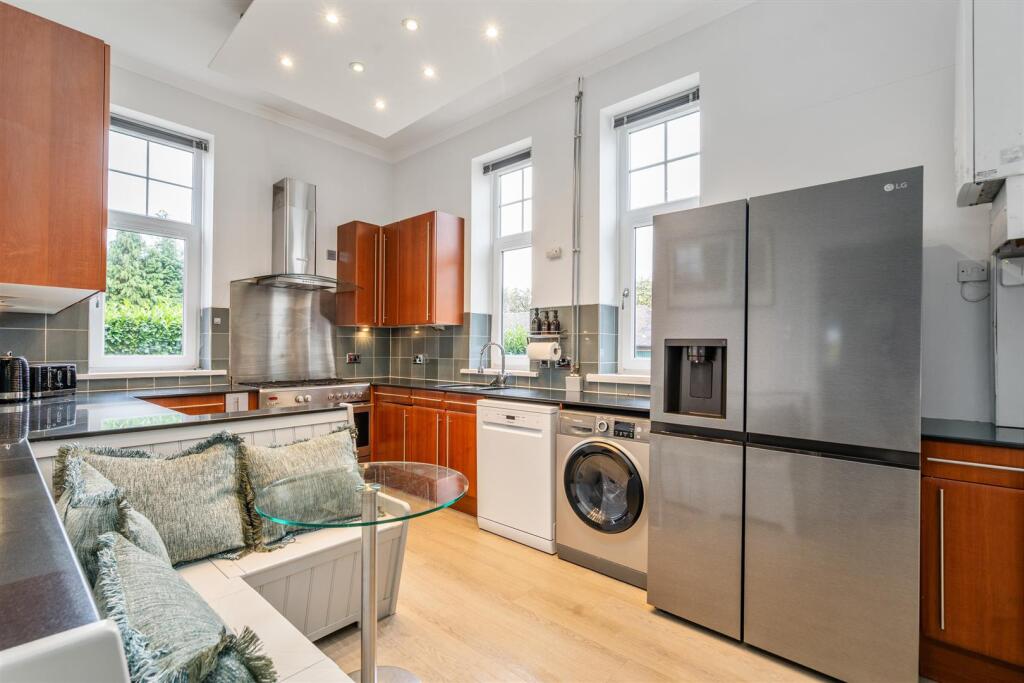 Additional image 3 of Catherines Close, Catherine-De-Barnes, Solihull