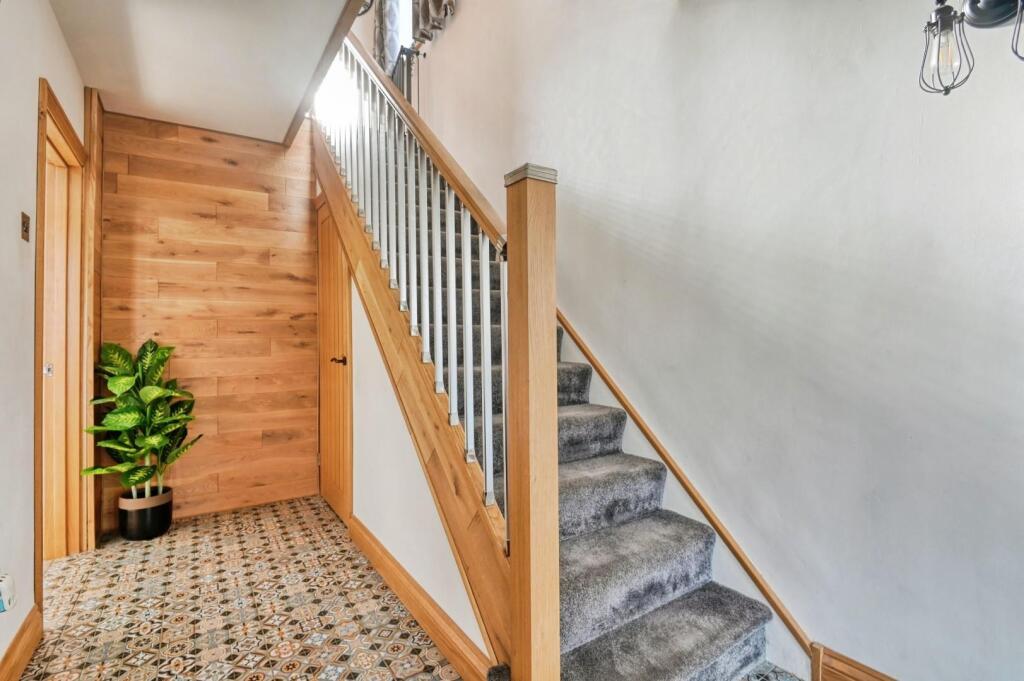 Additional image 3 of Stephenson Close, Glascote, Tamworth