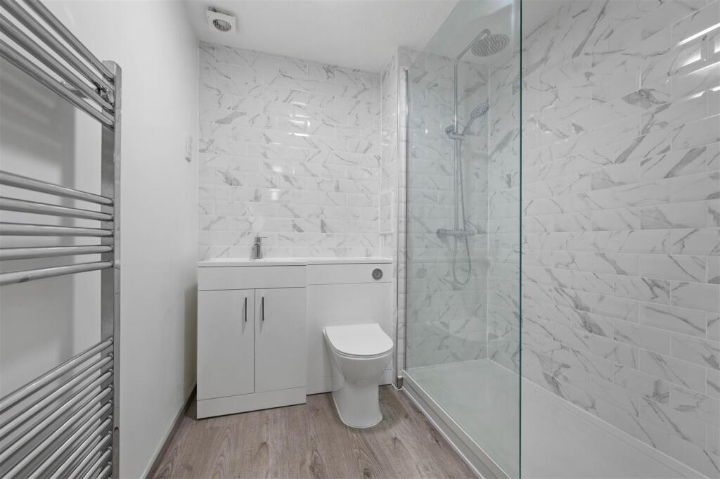 Additional image 3 of Chestnut Walk., Henley-In-Arden