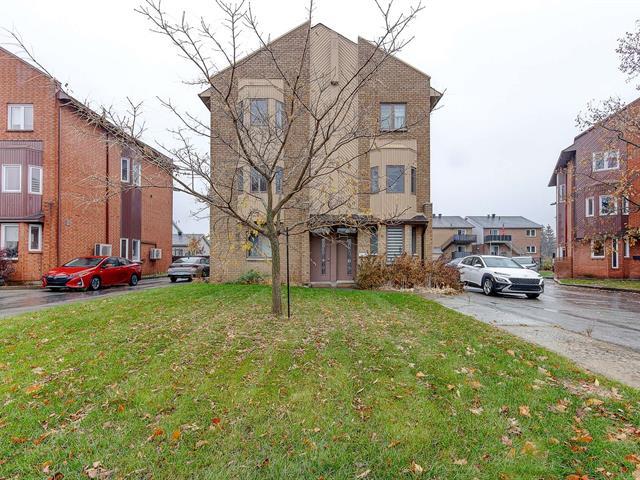 2456 Rue Boisvin|Longueuil (Le Vieux-Longueuil), Quebec J4M2T5