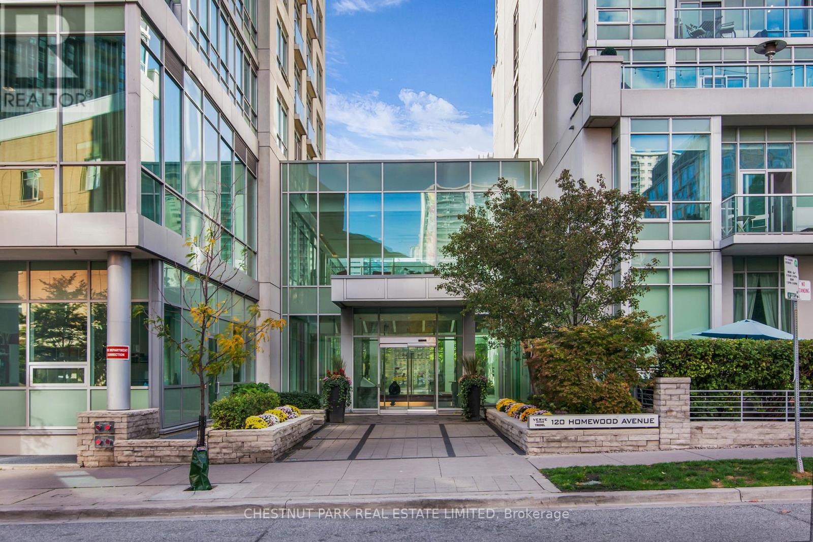 Property image for 617 - 120 HOMEWOOD AVENUE|Toronto (Cabbagetown-South St. James Town), Ontario M4Y2J3