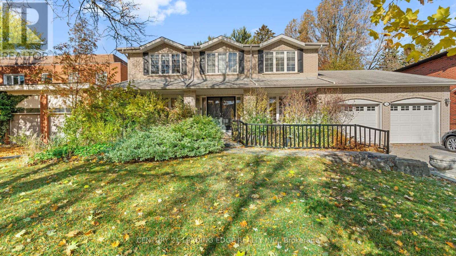 34 FOREST PARK CRESCENT|Markham (Royal Orchard), Ontario L3T2M7