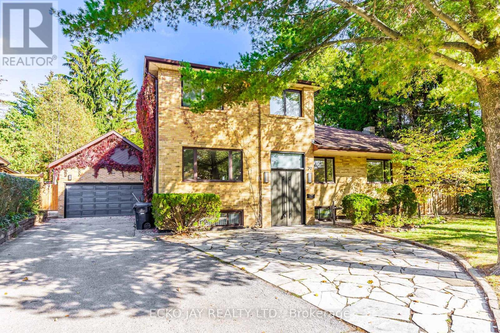 Property image for 79 LARKFIELD DRIVE|Toronto (Banbury-Don Mills), Ontario M3B2H5