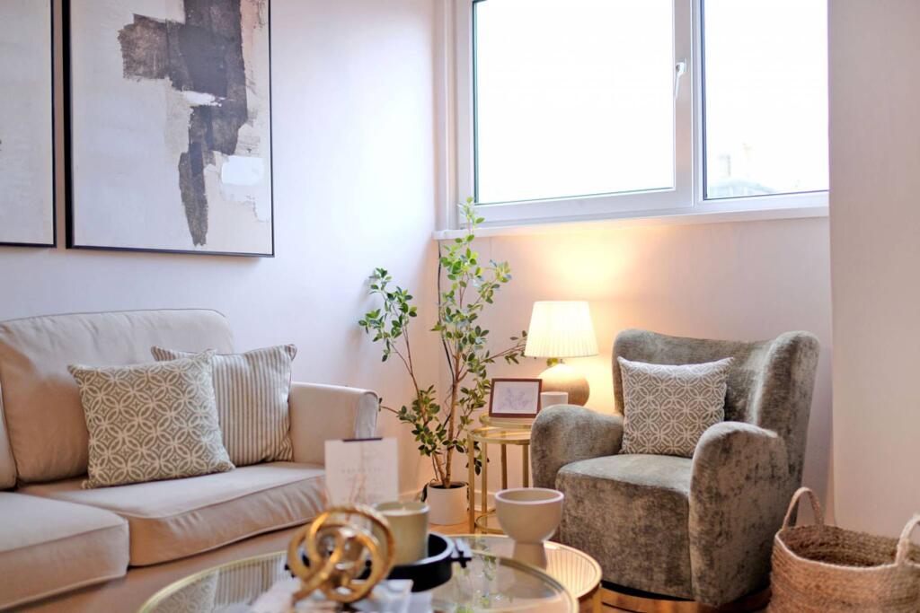 Additional image 3 of Top Floor 46 Esslemont Avenue, Rosemount, Aberdeen, AB25 1SQ