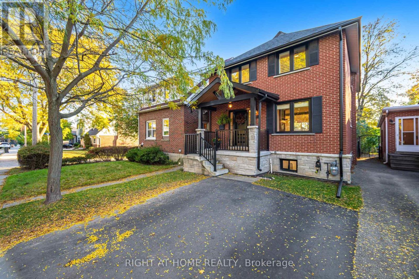 Property image for 28 FORTY FIRST STREET|Toronto (Long Branch), Ontario M8W3N6