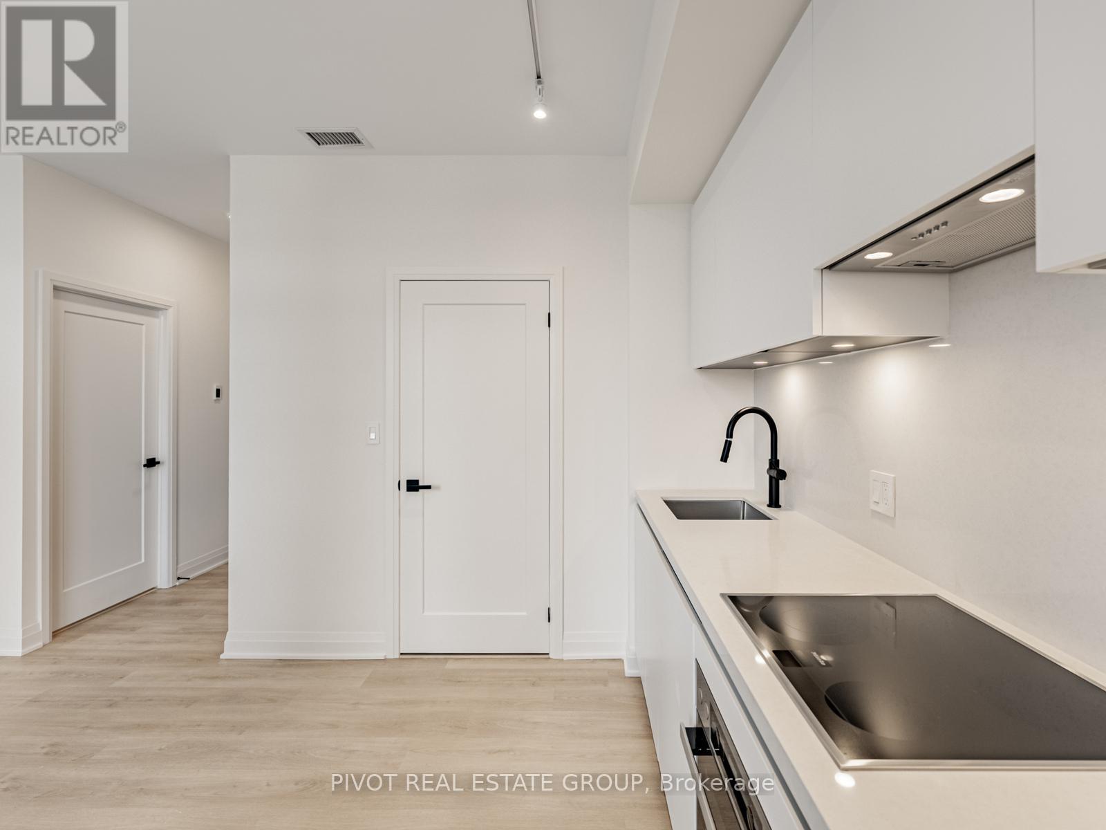 Property image for 603 - 4023 THE EXCHANGE|Mississauga (City Centre), Ontario L5B0N4