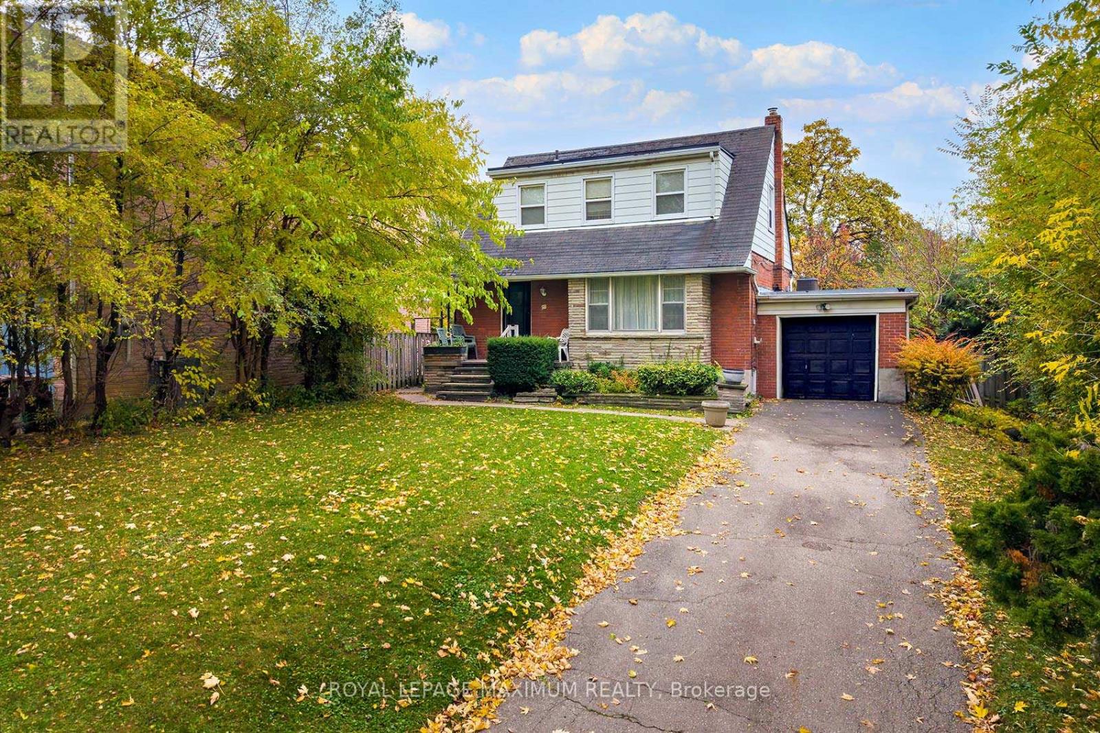 Property image for 27 KING GEORGES DRIVE|Toronto (Beechborough-Greenbrook), Ontario M6M2H1