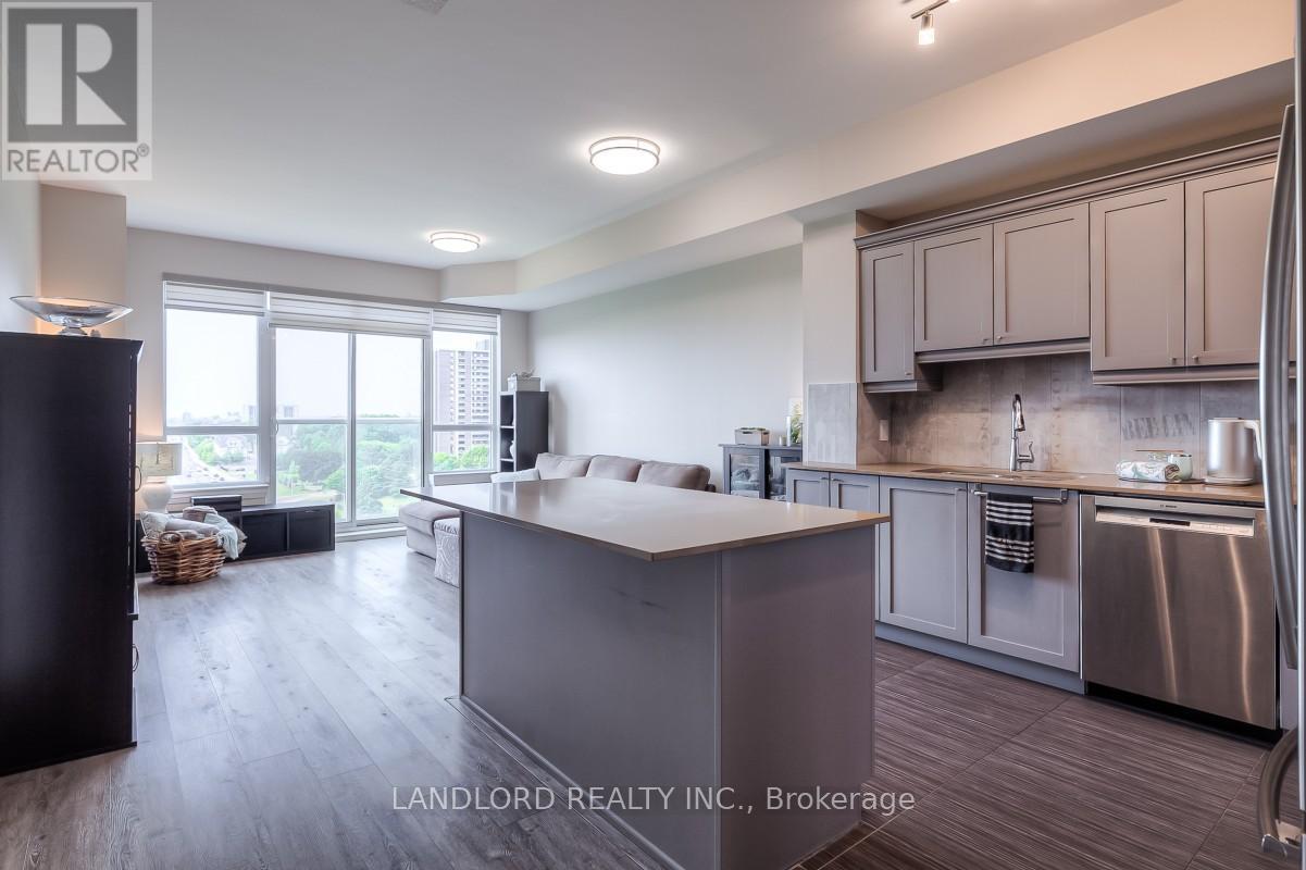 Property image for 904 - 3865 LAKE SHORE BOULEVARD W|Toronto (Long Branch), Ontario M8W0A2