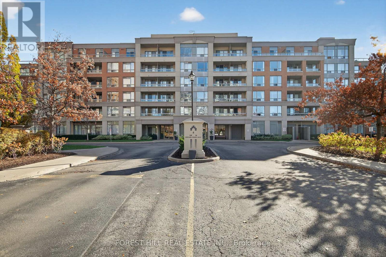 Property image for 311 - 19 NORTHERN HEIGHTS DRIVE|Richmond Hill (Langstaff), Ontario L4B4M4