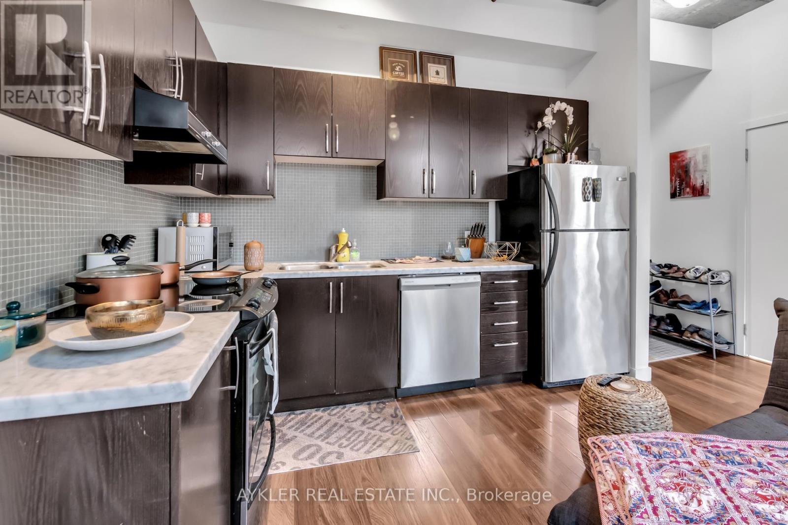 Property image for 305 - 10 WELLESLEY PLACE|Toronto (North St. James Town), Ontario M4Y1B1