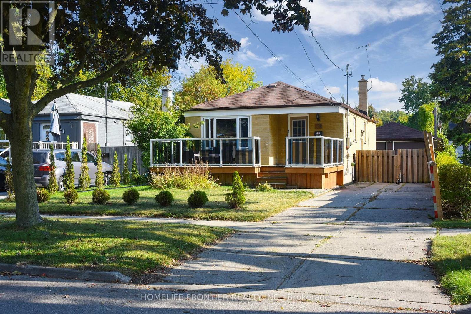 109 DARLINGSIDE DRIVE|Toronto (West Hill), Ontario M1E3P4