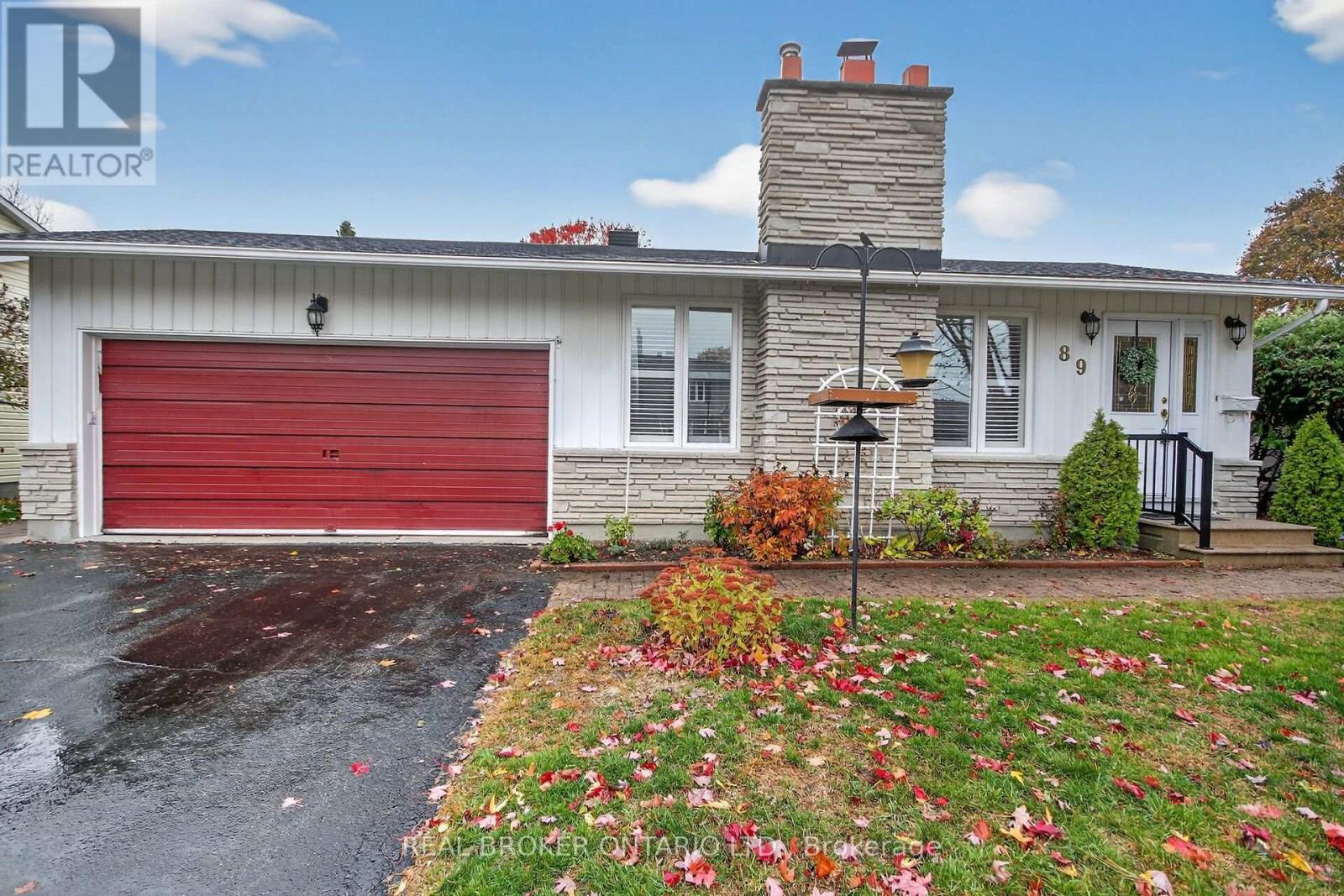 Property image for 89 COUNTRY LANE W|Ottawa, Ontario K2L1J4