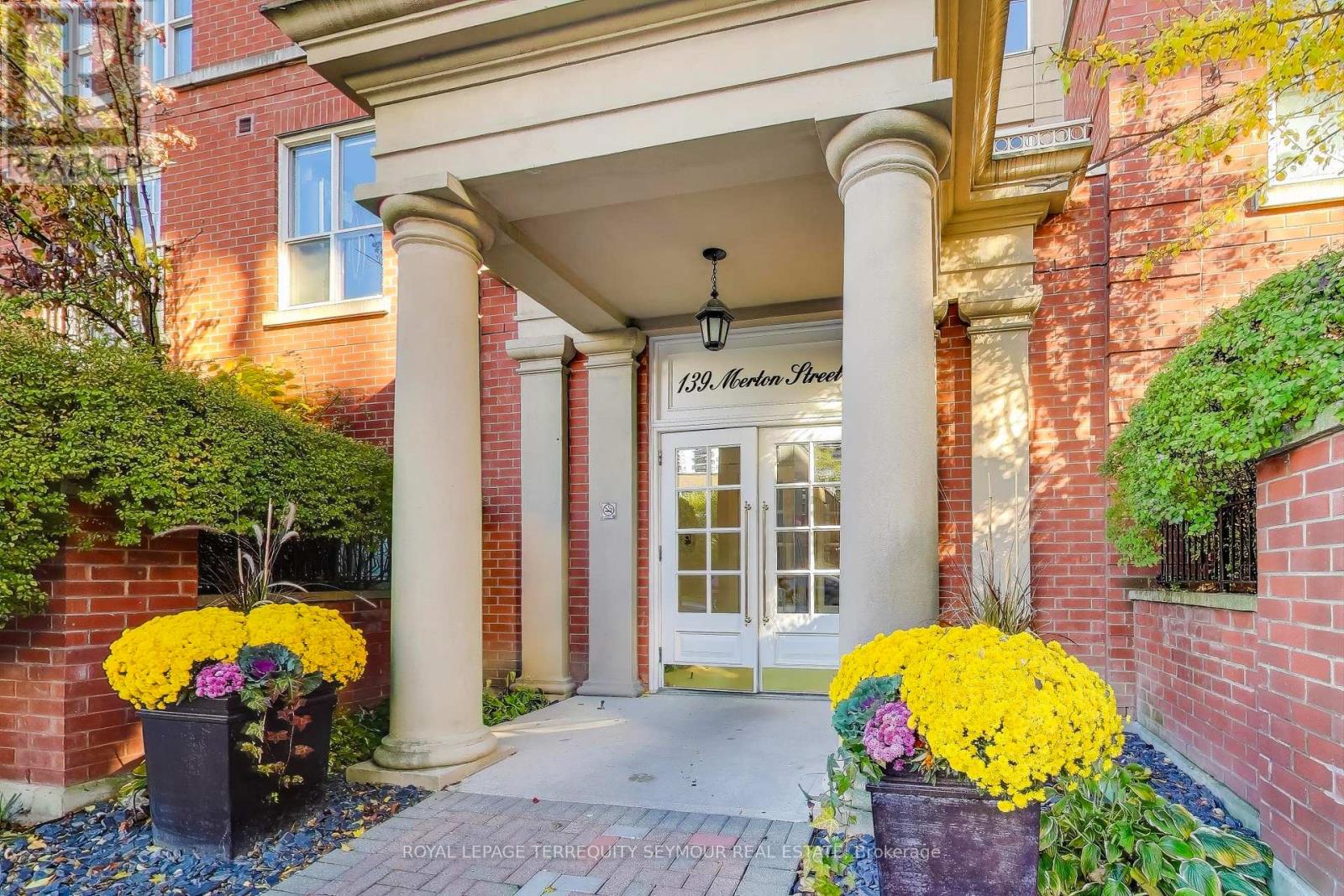 Property image for 448 - 139 MERTON STREET|Toronto (Mount Pleasant West), Ontario M4S3G7