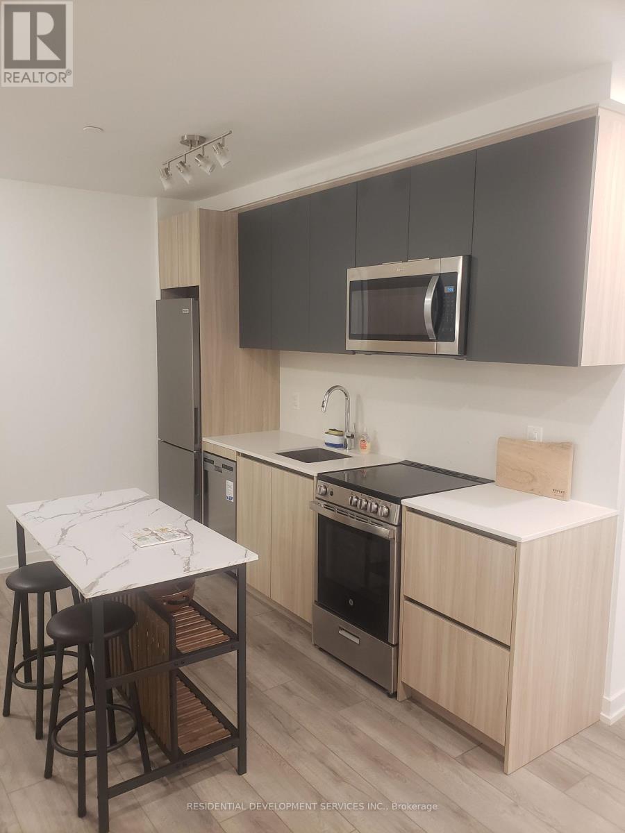 Property image for 316 - 3100 KEELE STREET|Toronto (Downsview-Roding-CFB), Ontario M3M0E1